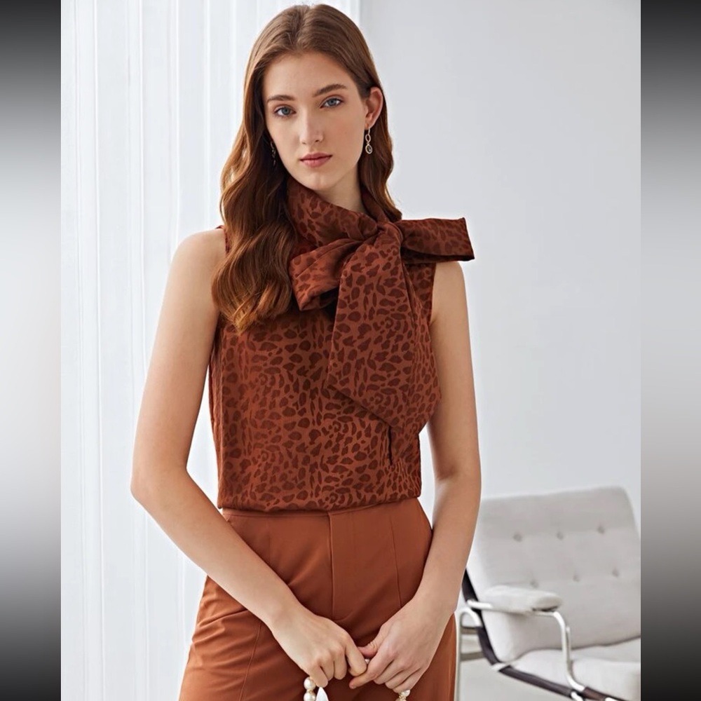 BOW-TIE BLOUSE